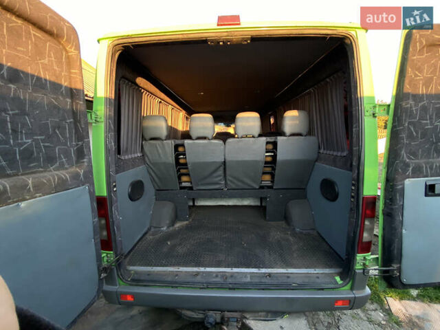 Зеленый Мерседес Sprinter, объемом двигателя 2.1 л и пробегом 400 тыс. км за 7500 $, фото 7 на Automoto.ua