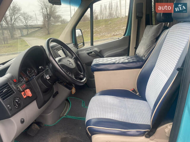 Зеленый Мерседес Sprinter, объемом двигателя 2.99 л и пробегом 600 тыс. км за 19999 $, фото 10 на Automoto.ua