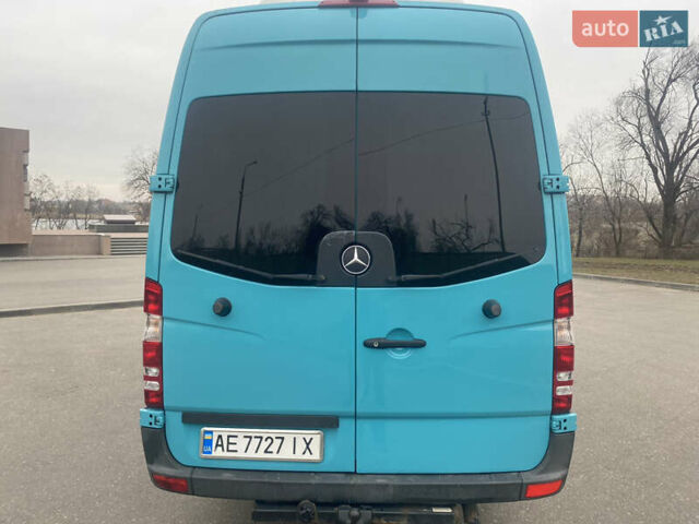 Зеленый Мерседес Sprinter, объемом двигателя 2.99 л и пробегом 600 тыс. км за 19999 $, фото 4 на Automoto.ua