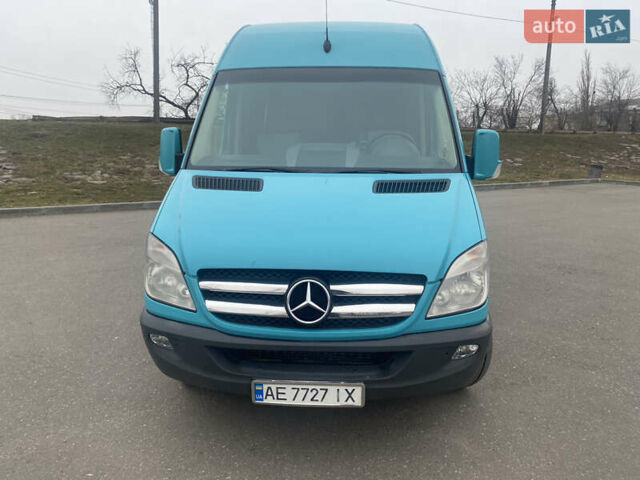 Зеленый Мерседес Sprinter, объемом двигателя 2.99 л и пробегом 600 тыс. км за 19999 $, фото 7 на Automoto.ua