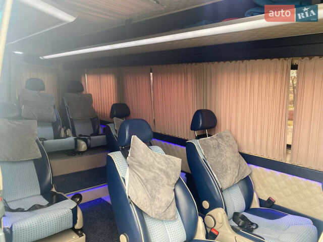 Зеленый Мерседес Sprinter, объемом двигателя 3 л и пробегом 845 тыс. км за 23900 $, фото 16 на Automoto.ua