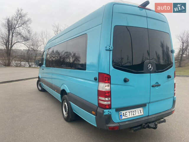Зеленый Мерседес Sprinter, объемом двигателя 2.99 л и пробегом 600 тыс. км за 19999 $, фото 5 на Automoto.ua