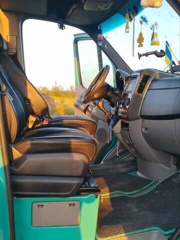 Зелений Мерседес Sprinter, об'ємом двигуна 2.1 л та пробігом 680 тис. км за 14000 $, фото 5 на Automoto.ua