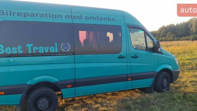 Зелений Мерседес Sprinter, об'ємом двигуна 2.1 л та пробігом 680 тис. км за 14000 $, фото 4 на Automoto.ua