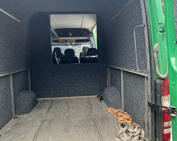 Зеленый Мерседес Sprinter, объемом двигателя 3 л и пробегом 320 тыс. км за 26300 $, фото 6 на Automoto.ua