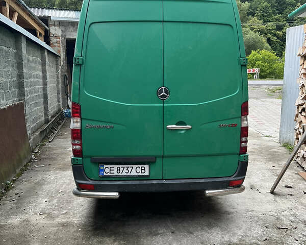 Зеленый Мерседес Sprinter, объемом двигателя 3 л и пробегом 320 тыс. км за 26300 $, фото 1 на Automoto.ua
