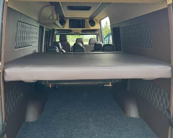 Зеленый Мерседес Sprinter, объемом двигателя 2.2 л и пробегом 400 тыс. км за 20500 $, фото 27 на Automoto.ua