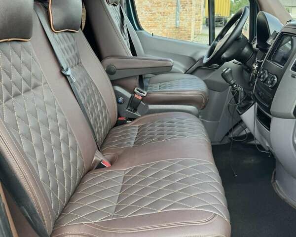 Зеленый Мерседес Sprinter, объемом двигателя 2.2 л и пробегом 400 тыс. км за 20500 $, фото 26 на Automoto.ua