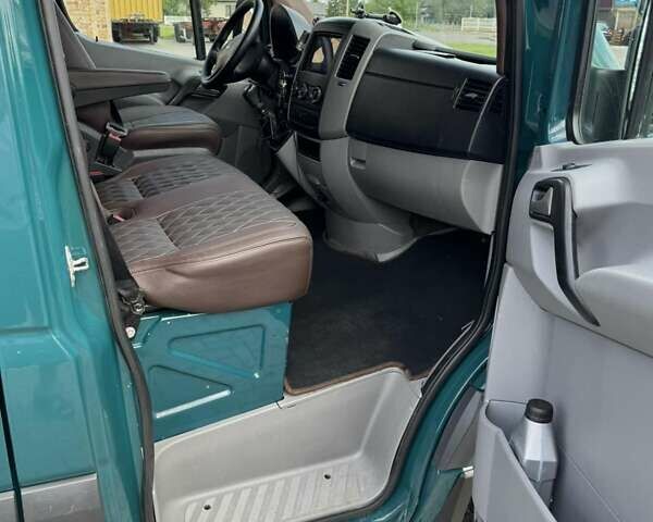 Зеленый Мерседес Sprinter, объемом двигателя 2.2 л и пробегом 400 тыс. км за 20500 $, фото 10 на Automoto.ua
