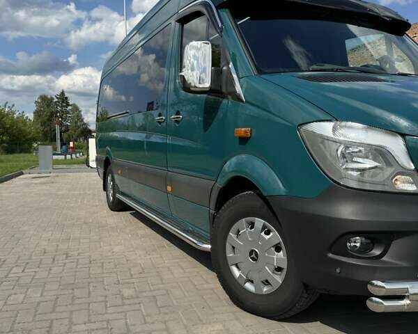 Зеленый Мерседес Sprinter, объемом двигателя 2.2 л и пробегом 400 тыс. км за 20500 $, фото 7 на Automoto.ua