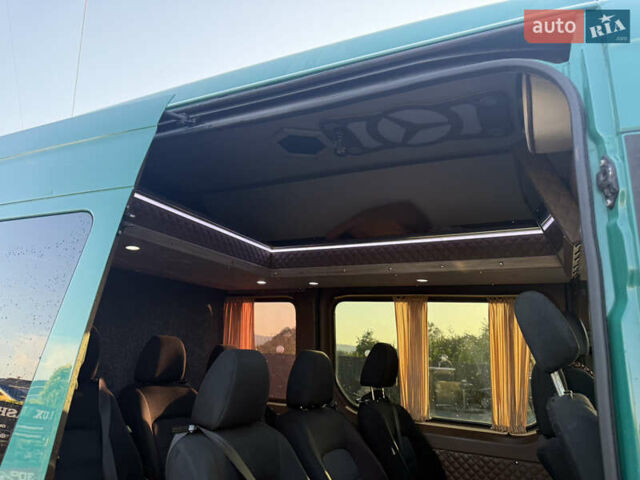 Зеленый Мерседес Sprinter, объемом двигателя 2.99 л и пробегом 777 тыс. км за 28978 $, фото 14 на Automoto.ua