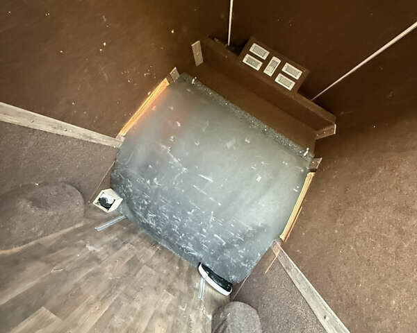 Зеленый Мерседес Sprinter, объемом двигателя 2.99 л и пробегом 777 тыс. км за 28978 $, фото 5 на Automoto.ua
