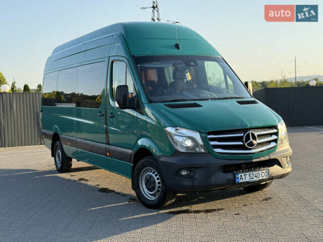 Зеленый Мерседес Sprinter, объемом двигателя 2.99 л и пробегом 777 тыс. км за 28978 $, фото 9 на Automoto.ua
