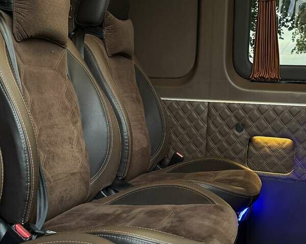 Зеленый Мерседес Sprinter, объемом двигателя 2.1 л и пробегом 554 тыс. км за 25500 $, фото 10 на Automoto.ua