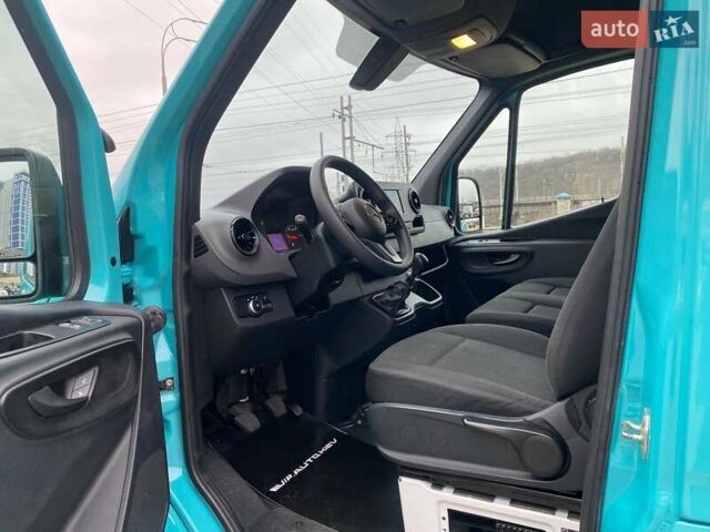 Зеленый Мерседес Sprinter, объемом двигателя 2.2 л и пробегом 129 тыс. км за 27999 $, фото 11 на Automoto.ua