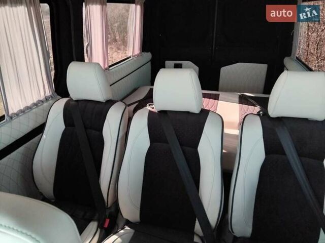 Зеленый Мерседес Sprinter, объемом двигателя 0 л и пробегом 185 тыс. км за 30850 $, фото 1 на Automoto.ua