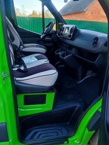 Зелений Мерседес Sprinter, об'ємом двигуна 2.14 л та пробігом 189 тис. км за 30499 $, фото 10 на Automoto.ua