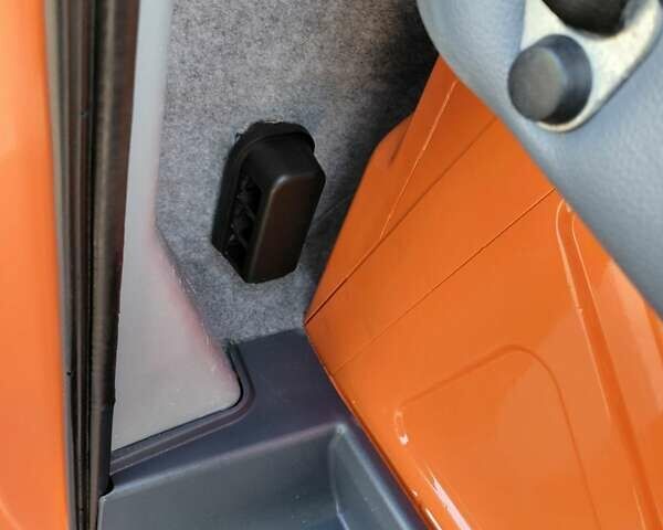 Помаранчевий Мерседес Sprinter, об'ємом двигуна 2.7 л та пробігом 293 тис. км за 25400 $, фото 21 на Automoto.ua