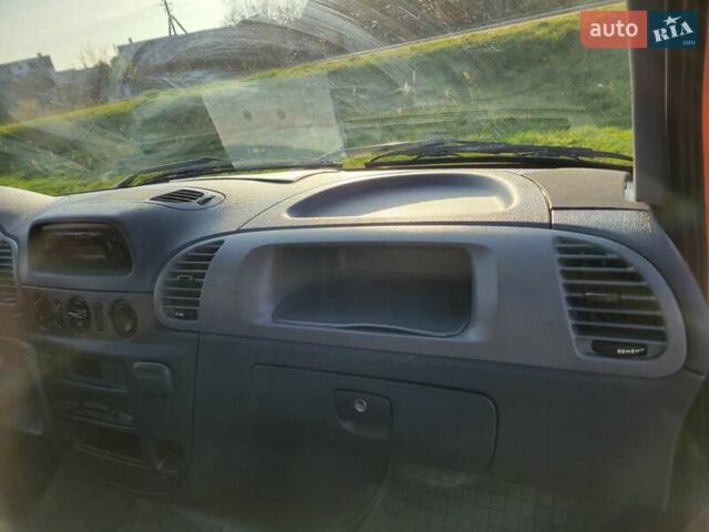 Помаранчевий Мерседес Sprinter, об'ємом двигуна 2.7 л та пробігом 293 тис. км за 25400 $, фото 19 на Automoto.ua