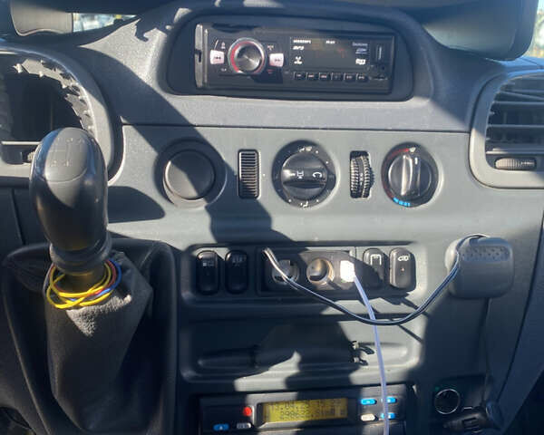 Помаранчевий Мерседес Sprinter, об'ємом двигуна 2.7 л та пробігом 320 тис. км за 14500 $, фото 6 на Automoto.ua