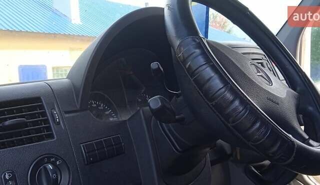 Оранжевый Мерседес Sprinter, объемом двигателя 2.2 л и пробегом 250 тыс. км за 7700 $, фото 10 на Automoto.ua
