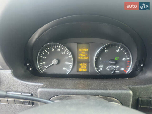 Оранжевый Мерседес Sprinter, объемом двигателя 3.22 л и пробегом 184 тыс. км за 30000 $, фото 28 на Automoto.ua