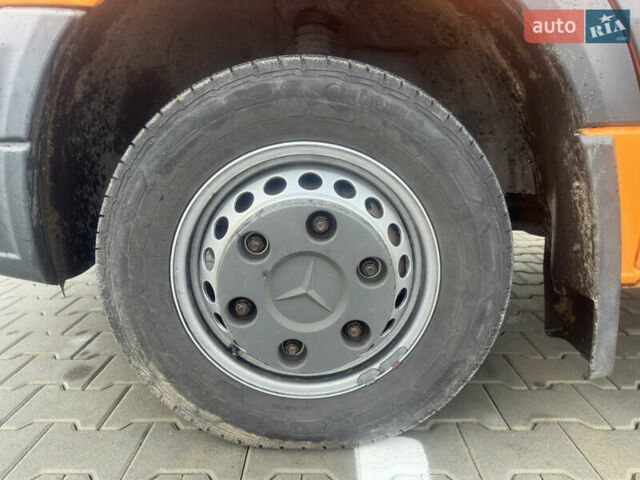 Оранжевый Мерседес Sprinter, объемом двигателя 3.22 л и пробегом 184 тыс. км за 30000 $, фото 29 на Automoto.ua