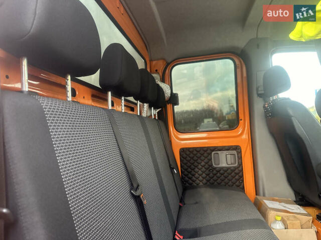 Оранжевый Мерседес Sprinter, объемом двигателя 3.22 л и пробегом 184 тыс. км за 30000 $, фото 18 на Automoto.ua