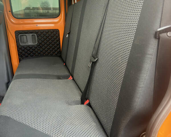 Оранжевый Мерседес Sprinter, объемом двигателя 3.22 л и пробегом 184 тыс. км за 30000 $, фото 14 на Automoto.ua