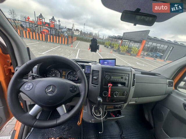 Оранжевый Мерседес Sprinter, объемом двигателя 3.22 л и пробегом 184 тыс. км за 30000 $, фото 27 на Automoto.ua