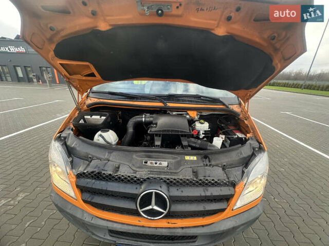 Оранжевый Мерседес Sprinter, объемом двигателя 3.22 л и пробегом 184 тыс. км за 30000 $, фото 21 на Automoto.ua