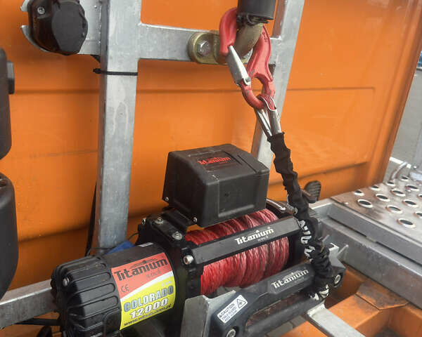 Оранжевый Мерседес Sprinter, объемом двигателя 3.22 л и пробегом 184 тыс. км за 30000 $, фото 11 на Automoto.ua