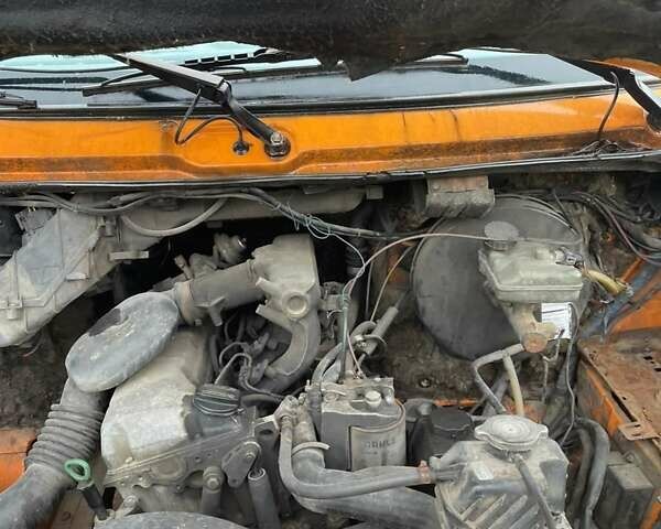 Оранжевый Мерседес Sprinter, объемом двигателя 2.3 л и пробегом 600 тыс. км за 5200 $, фото 3 на Automoto.ua