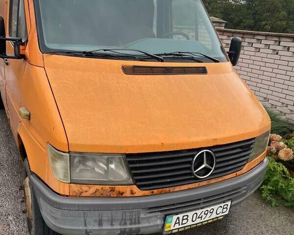 Оранжевый Мерседес Sprinter, объемом двигателя 2.3 л и пробегом 600 тыс. км за 5200 $, фото 7 на Automoto.ua