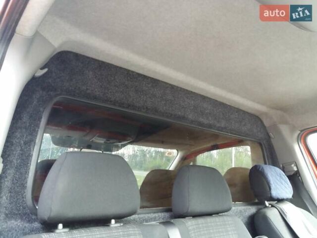 Оранжевый Мерседес Sprinter, объемом двигателя 2.2 л и пробегом 275 тыс. км за 15300 $, фото 14 на Automoto.ua