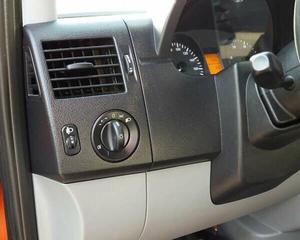 Оранжевый Мерседес Sprinter, объемом двигателя 2.2 л и пробегом 275 тыс. км за 15300 $, фото 25 на Automoto.ua