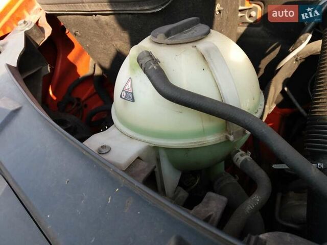 Оранжевый Мерседес Sprinter, объемом двигателя 2.2 л и пробегом 275 тыс. км за 15300 $, фото 27 на Automoto.ua