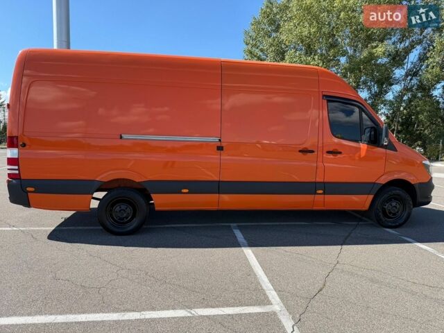 Оранжевый Мерседес Sprinter, объемом двигателя 2.69 л и пробегом 344 тыс. км за 22500 $, фото 10 на Automoto.ua