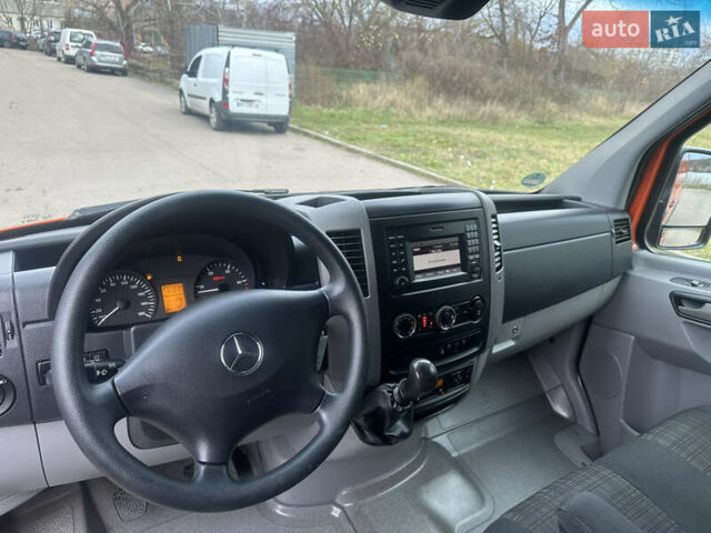 Помаранчевий Мерседес Sprinter, об'ємом двигуна 3 л та пробігом 342 тис. км за 34000 $, фото 11 на Automoto.ua