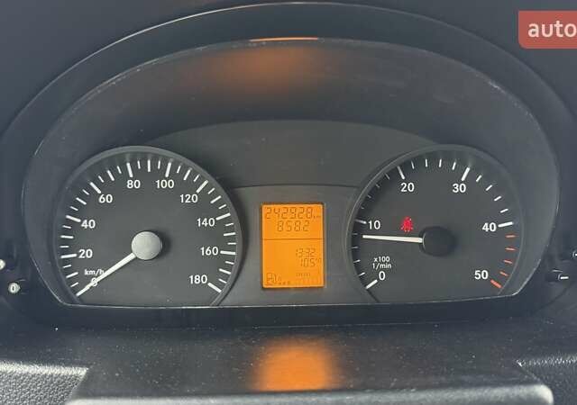 Помаранчевий Мерседес Sprinter, об'ємом двигуна 2.2 л та пробігом 242 тис. км за 28000 $, фото 19 на Automoto.ua