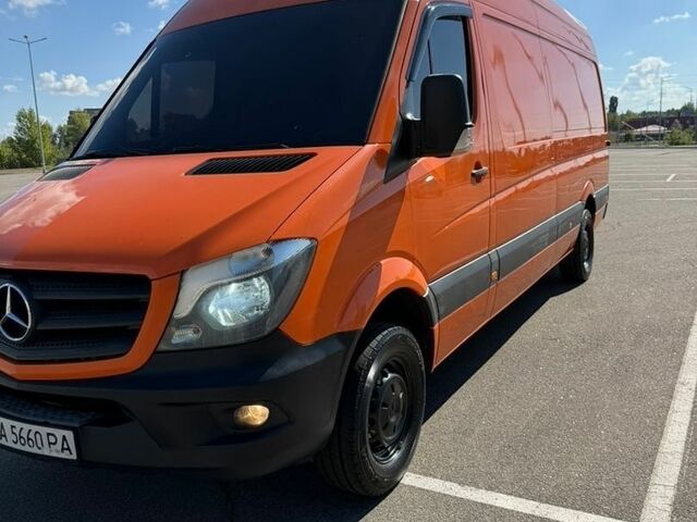 Оранжевый Мерседес Sprinter, объемом двигателя 2.69 л и пробегом 344 тыс. км за 22500 $, фото 2 на Automoto.ua