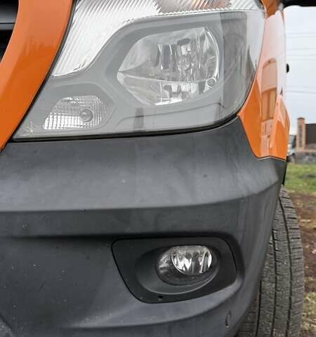 Помаранчевий Мерседес Sprinter, об'ємом двигуна 2.2 л та пробігом 242 тис. км за 28000 $, фото 23 на Automoto.ua