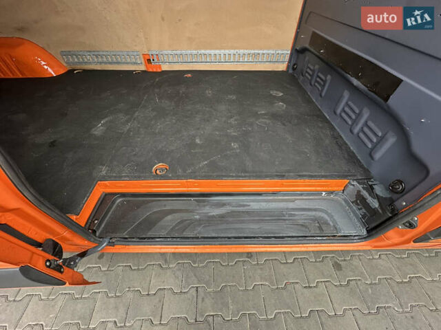 Помаранчевий Мерседес Sprinter, об'ємом двигуна 0 л та пробігом 224 тис. км за 25900 $, фото 77 на Automoto.ua