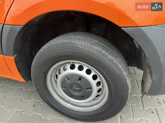 Помаранчевий Мерседес Sprinter, об'ємом двигуна 0 л та пробігом 224 тис. км за 25900 $, фото 35 на Automoto.ua