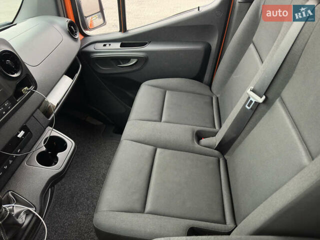 Помаранчевий Мерседес Sprinter, об'ємом двигуна 0 л та пробігом 224 тис. км за 25900 $, фото 51 на Automoto.ua