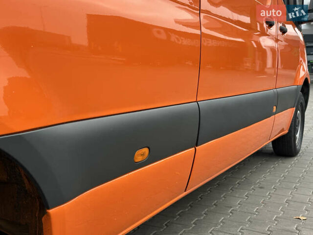 Помаранчевий Мерседес Sprinter, об'ємом двигуна 0 л та пробігом 224 тис. км за 25900 $, фото 42 на Automoto.ua