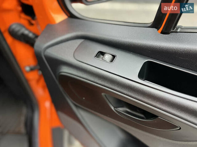 Помаранчевий Мерседес Sprinter, об'ємом двигуна 2 л та пробігом 289 тис. км за 29300 $, фото 157 на Automoto.ua