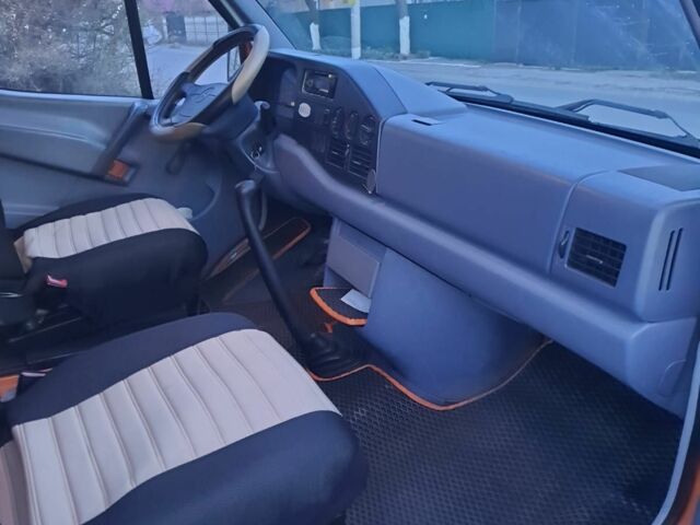 Оранжевый Мерседес Sprinter, объемом двигателя 0 л и пробегом 166 тыс. км за 4700 $, фото 3 на Automoto.ua