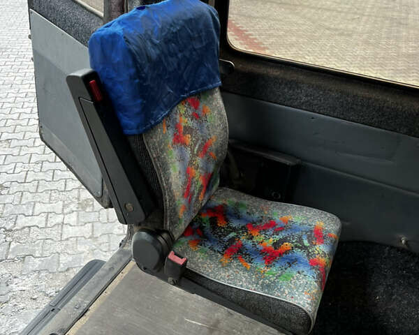 Оранжевый Мерседес Sprinter, объемом двигателя 2.9 л и пробегом 560 тыс. км за 5600 $, фото 13 на Automoto.ua