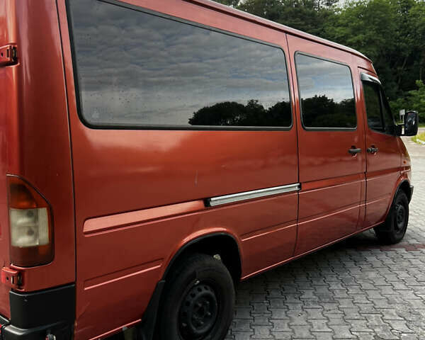 Оранжевый Мерседес Sprinter, объемом двигателя 2.9 л и пробегом 560 тыс. км за 5600 $, фото 3 на Automoto.ua